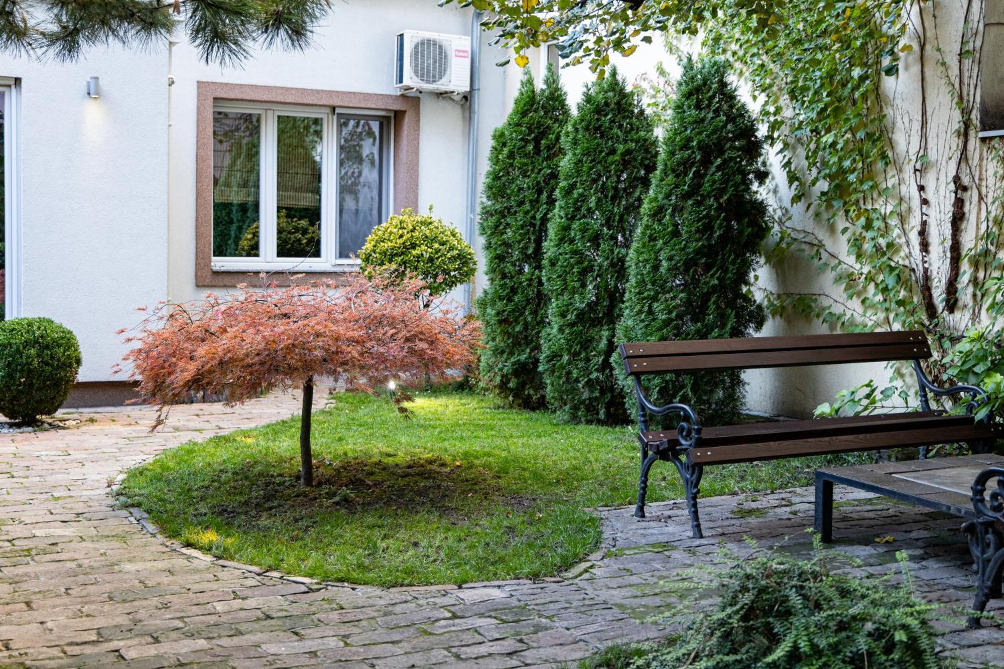 Green And Blue Garden Apartments Belgrade Exterior photo